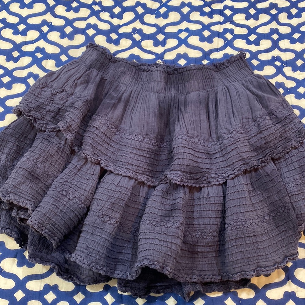 Aerie ruffle skirt!! In great condition, worn once. :)